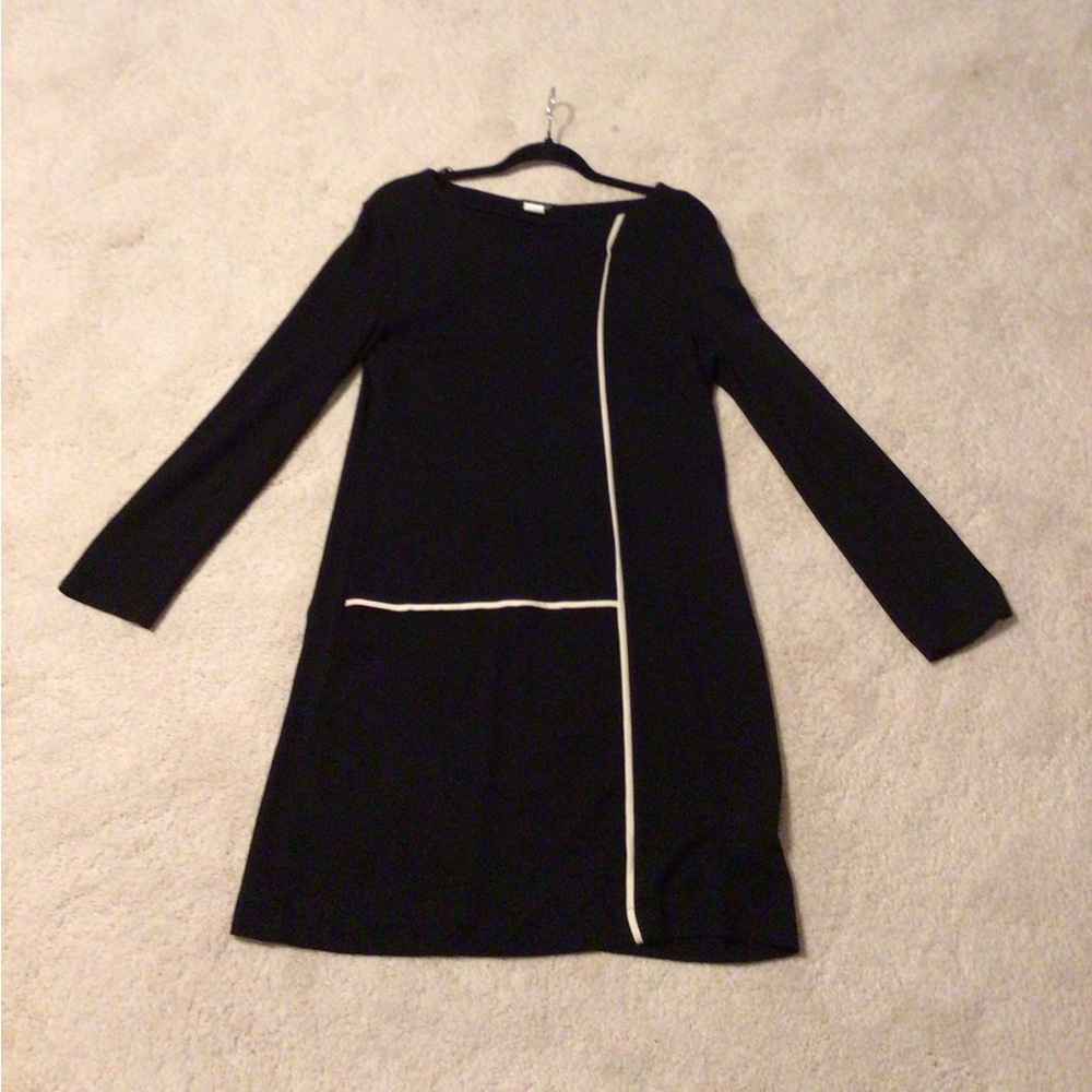 VENUS Black Dress with Cream Accents